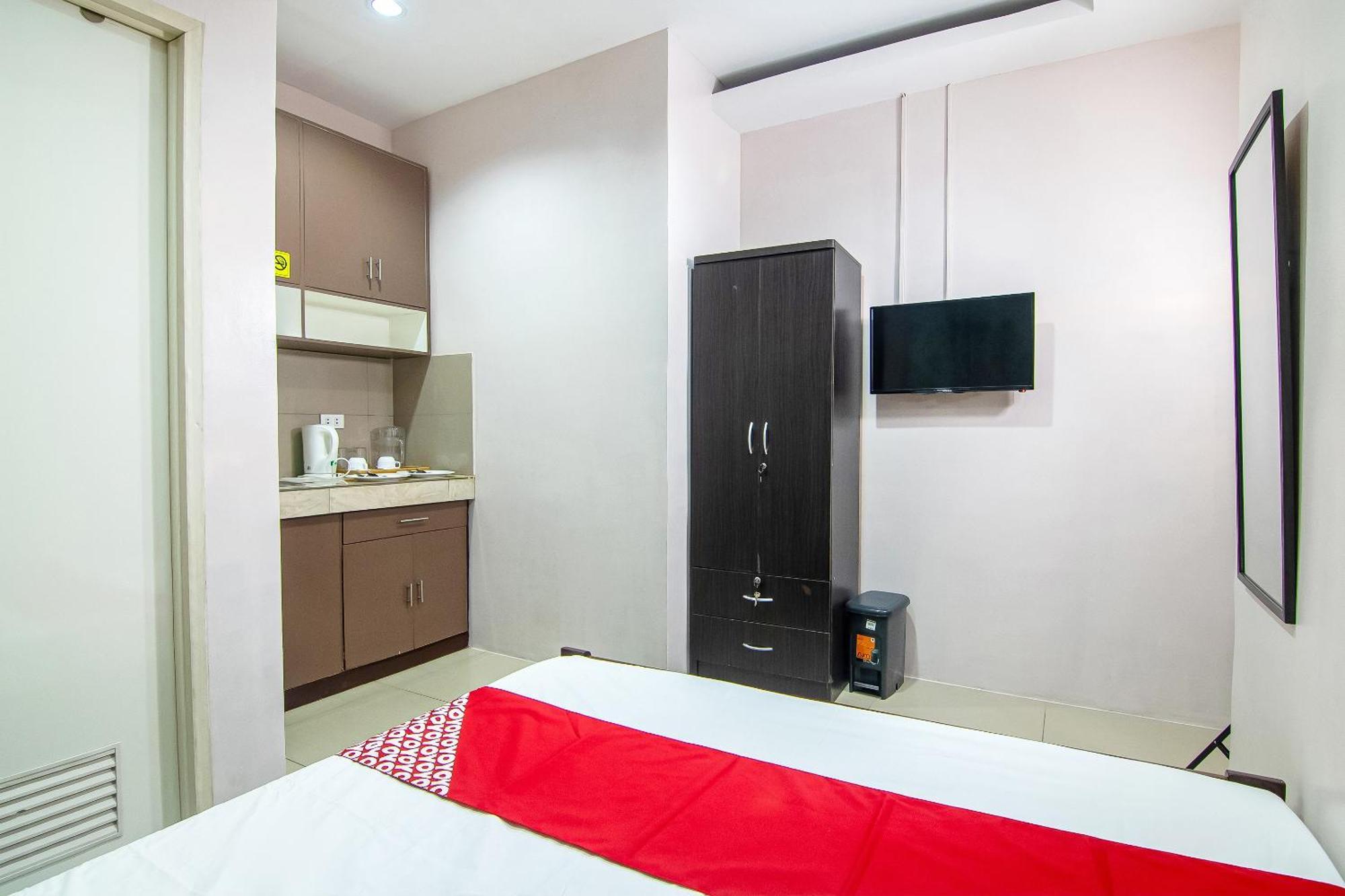 Oyo 766 Ichehan Apartments Manilla Buitenkant foto