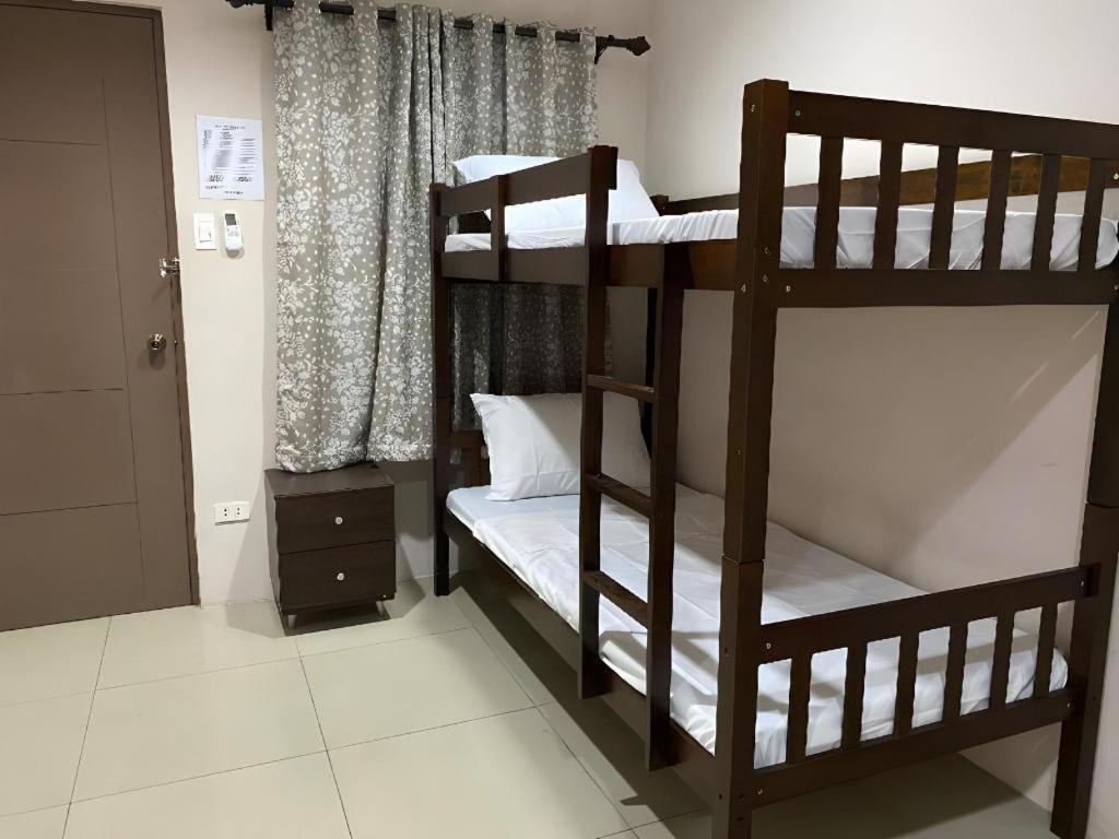 Oyo 766 Ichehan Apartments Manilla Buitenkant foto